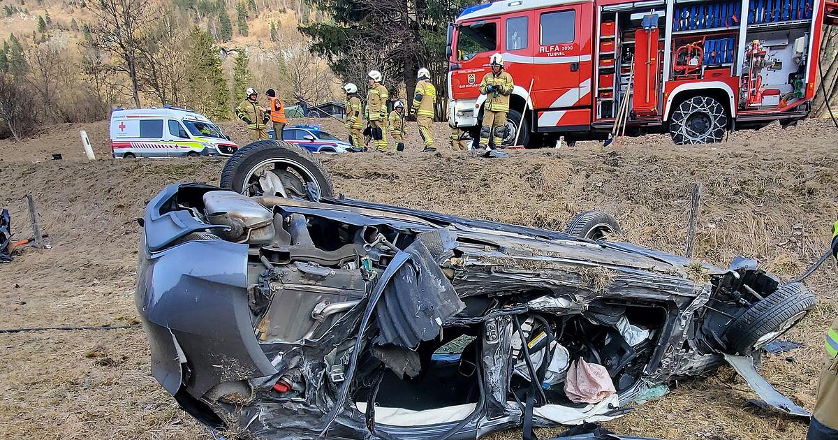 Year-Old Seriously Injured in Bad Hofgastein Bus-Car Collision